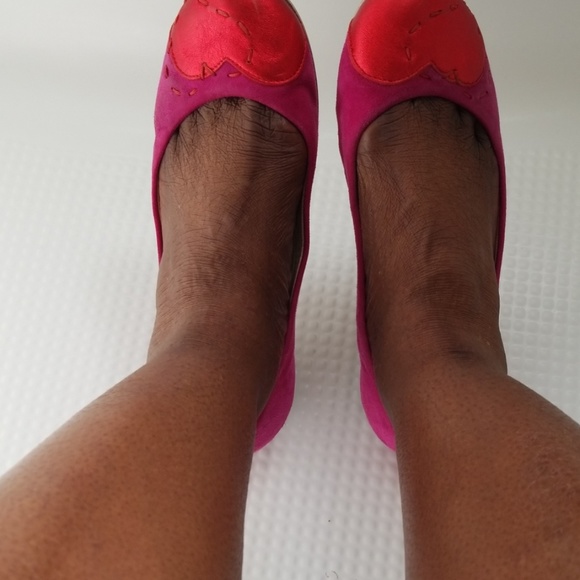 Shoes - Picture 2 of 5